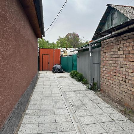 Dos Guesthouse Bișkek Exterior foto