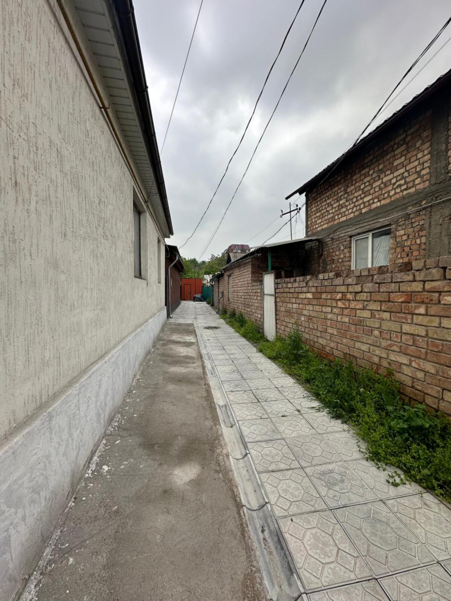 Dos Guesthouse Bișkek Exterior foto
